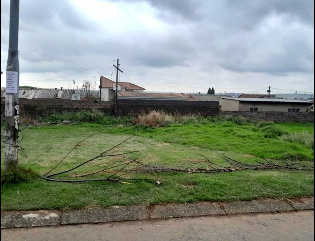 LAND FOR SALE IN NALEDI